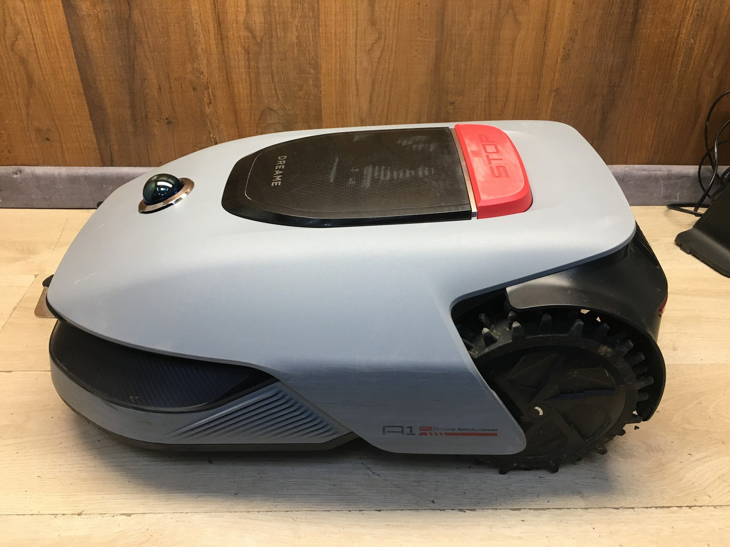DREAME Intelligenter Mähroboter A1 Pro bis 2000m² 3D Sensor (MLLA7210) I38550
