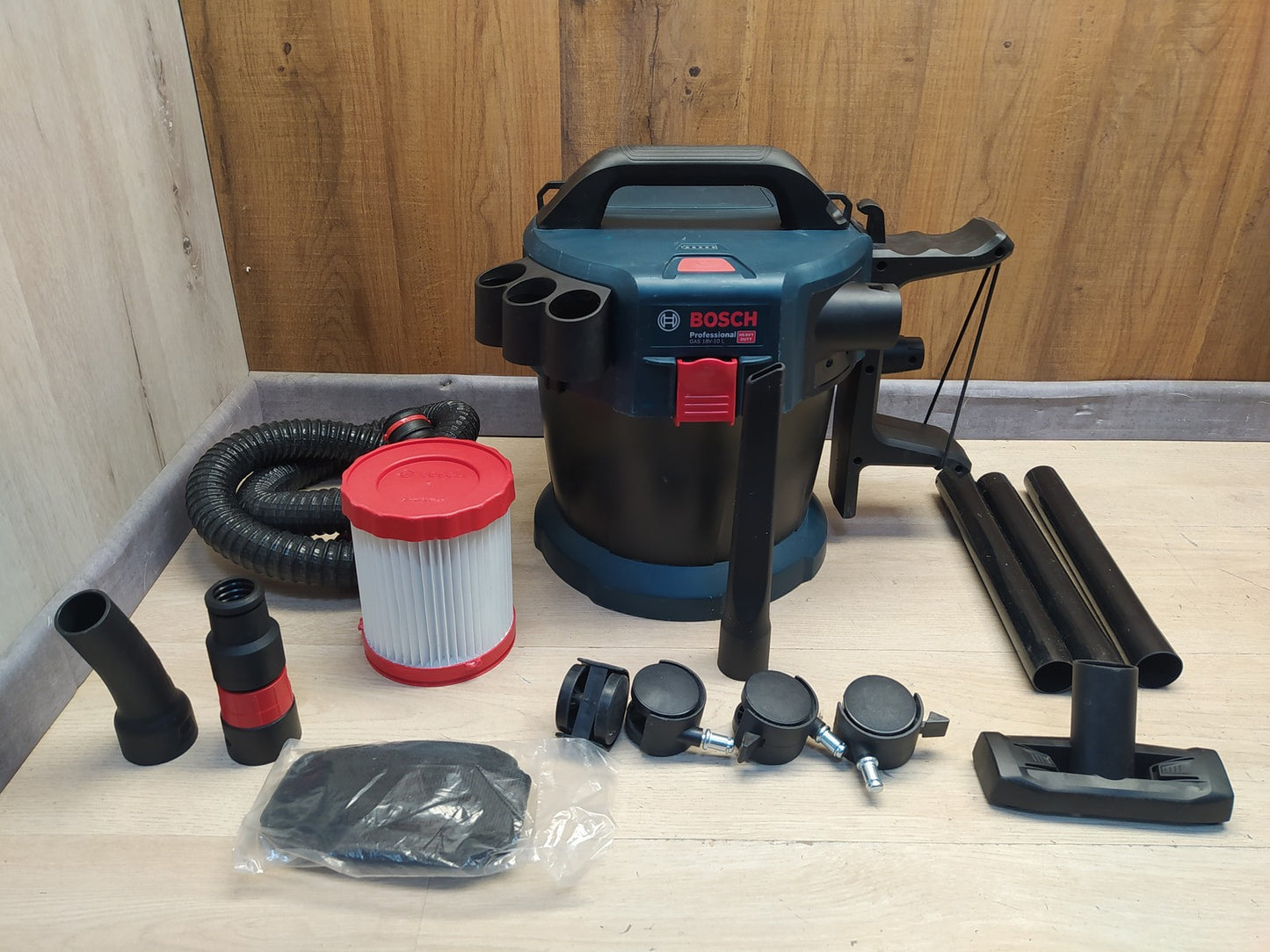 Bosch Professional Industriestaubsauger Gas 18V-10 L solo, I37383