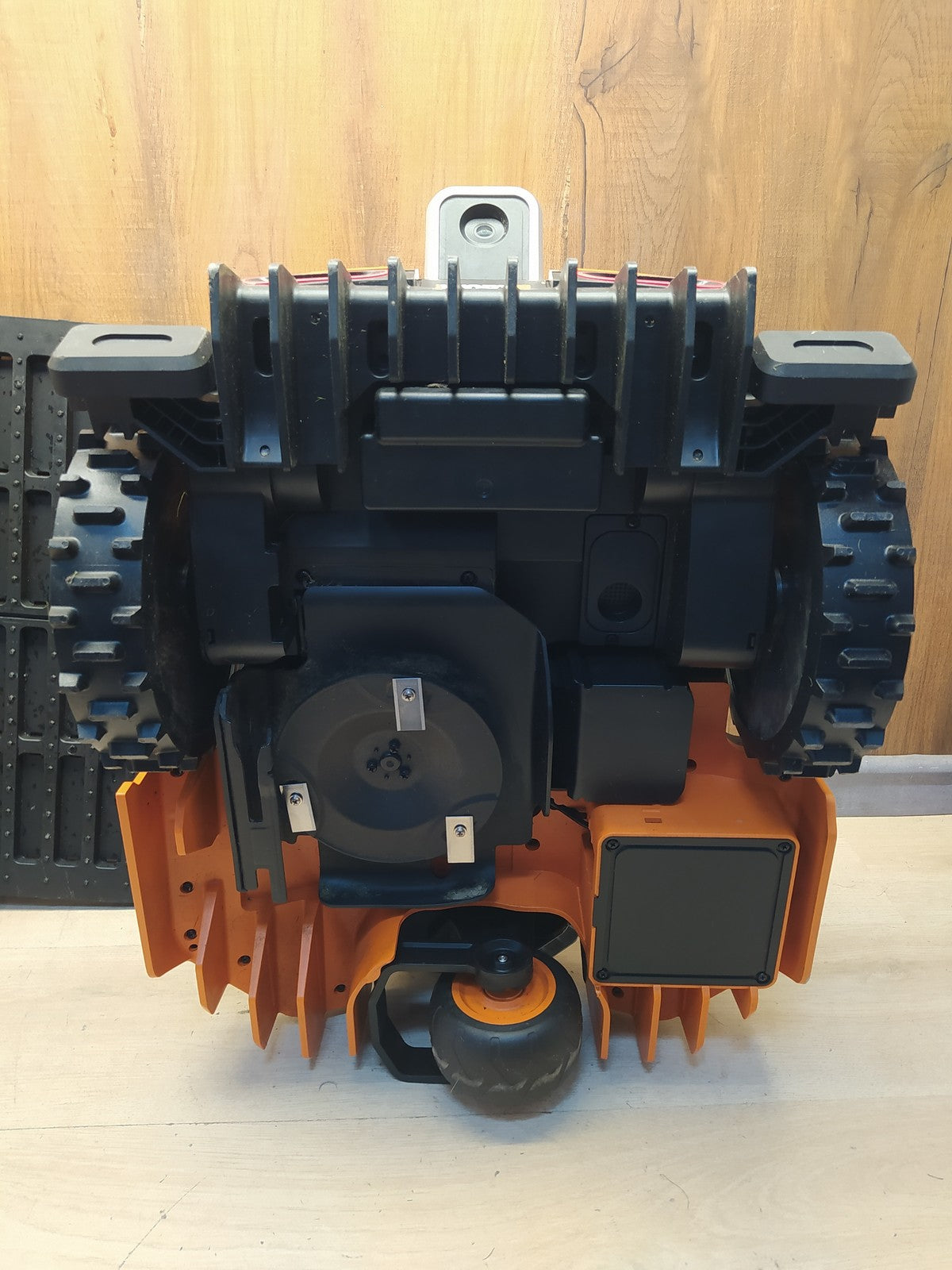 WORX Landroid Vision M600 Mähroboter ohne Begrenzungskabel WR206E.1 I37836
