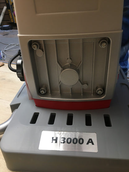 IKRA Elektro-Gartenhäcksler ILH 3000 A, 3.000 Watt, Aststärke bis 44mm, I38325