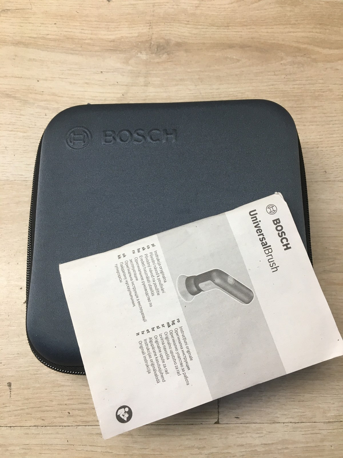Bosch Home and Garden UniversalBrush Reinigungsgerät Set, I37955