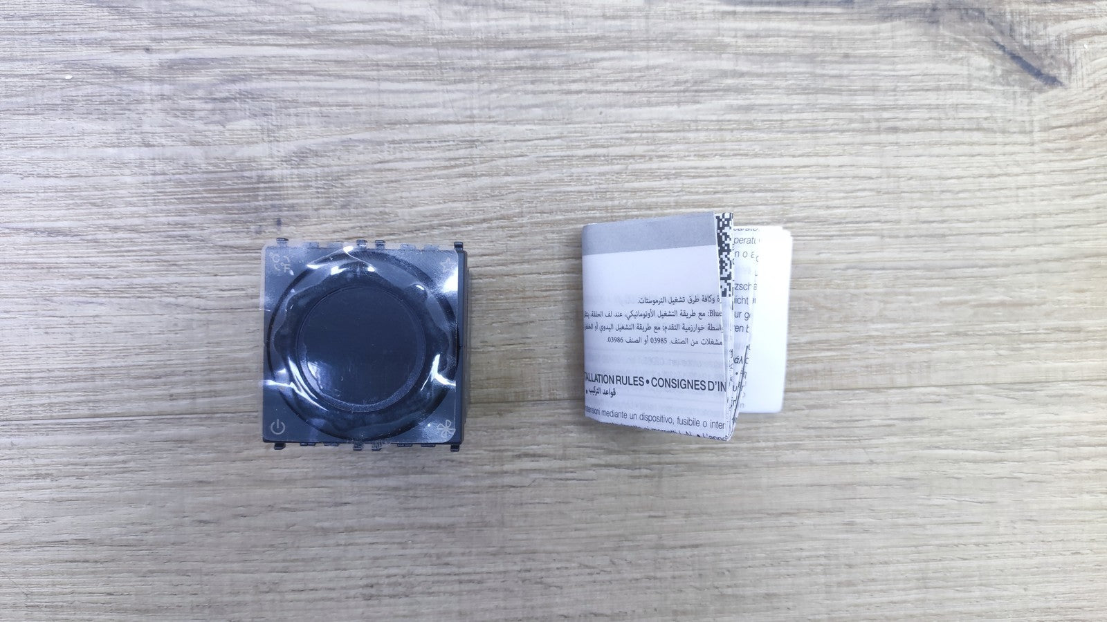 Vimar 02974 IoT Thermostat mit Rollen, I37128
