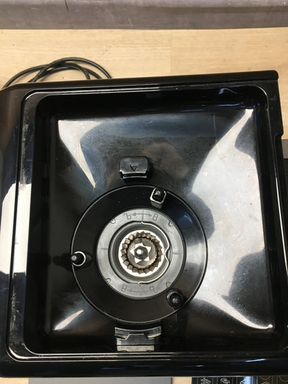ZACHVO CM9002I-GS Kaffeevollautomat mit Milchbehälter, 20 Bar, I35992