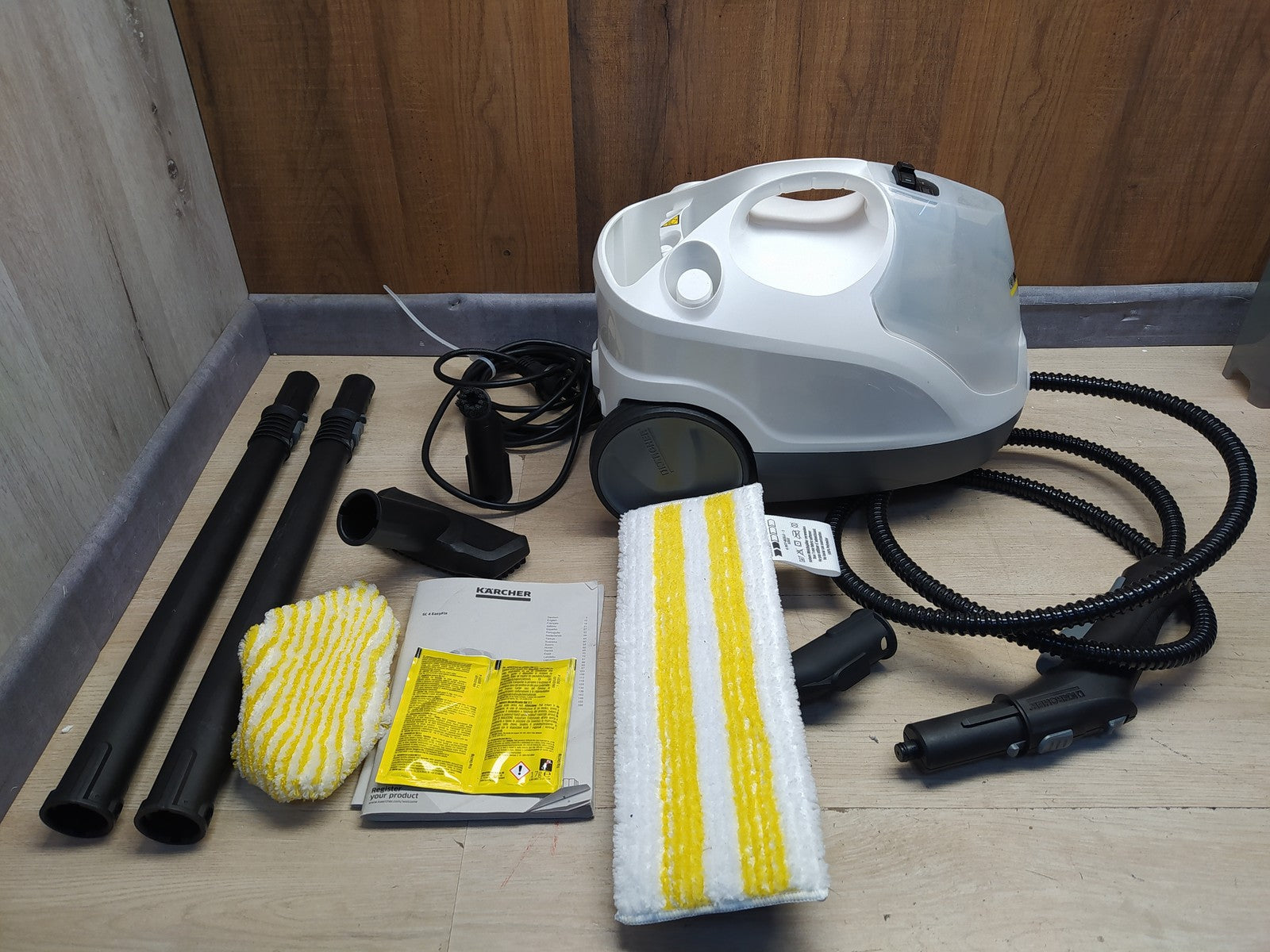 Kärcher SC4 Premium Dampfreiniger 1.512-440.0 2000W, I37953
