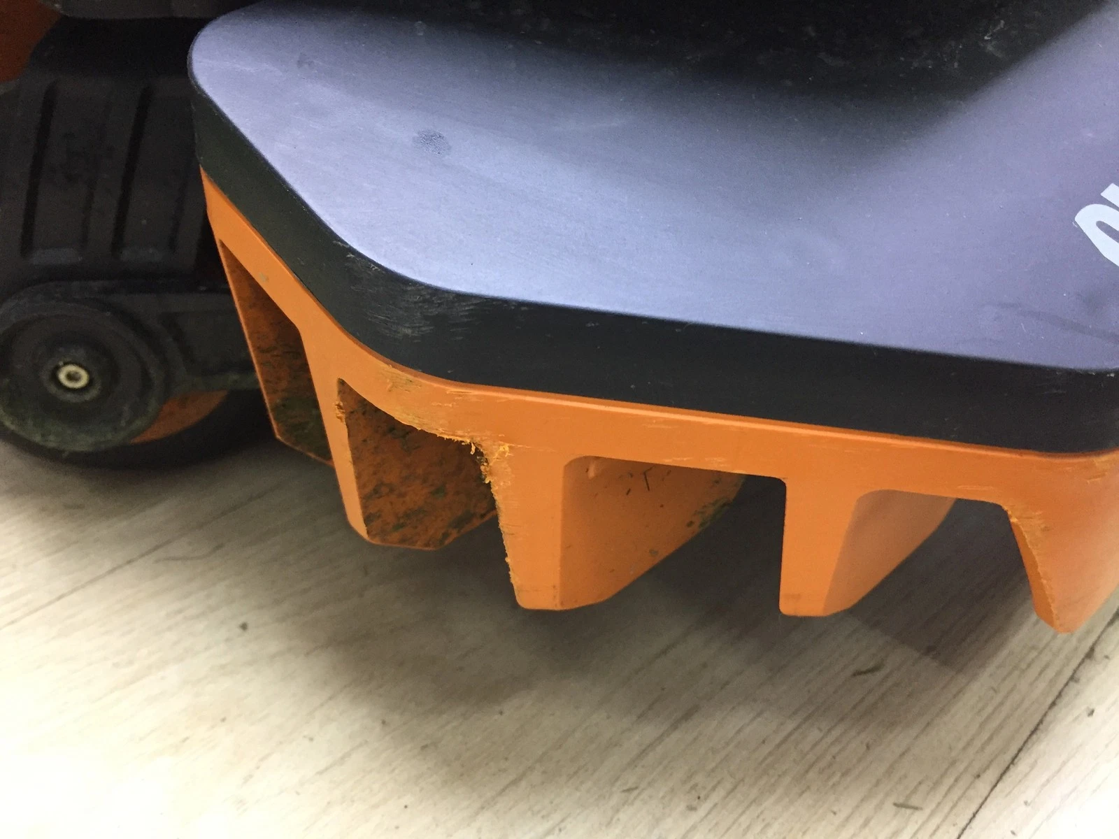 WORX Landroid Vision M550 Mähroboter ohne Begrenzungskabel WR205E I33603