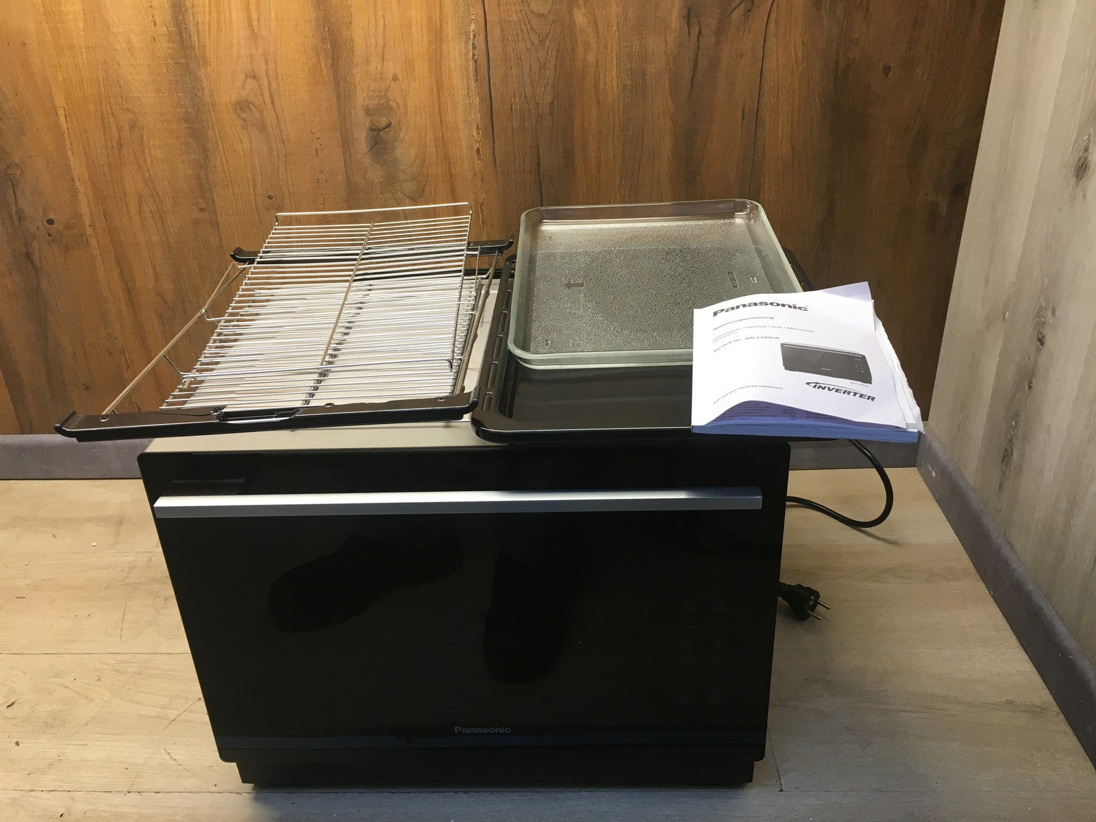 Panasonic NN-CS89LB 4-in-1 Kombi-Mikrowelle, Dampfofen & Grill, 31 L, I37799
