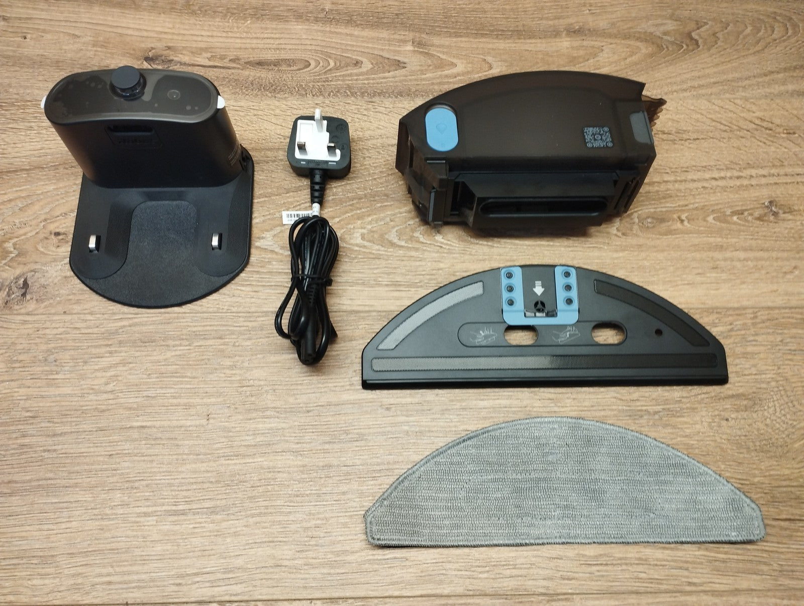 iRobot Roomba Combo i5 Saug-/Wischroboter RVD-Y1, I39750