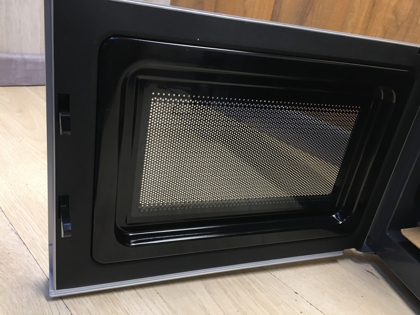 Sharp R200INW Mikrowelle, I36423