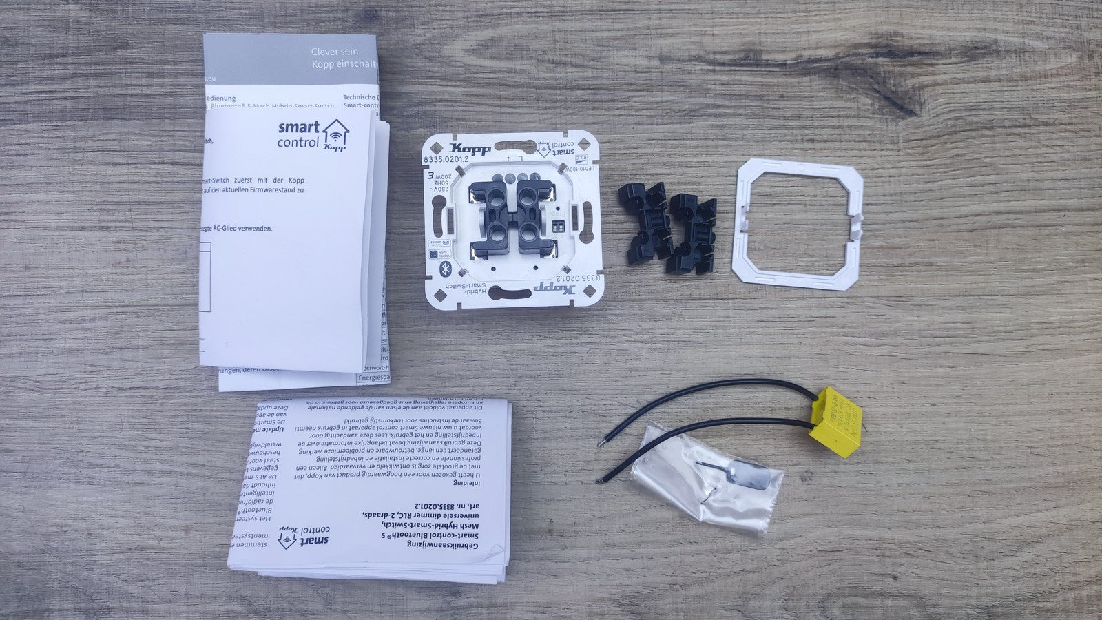 Kopp 833502012 Smart-Control Hybrid-Smart Switch Universaldimmer, I37609