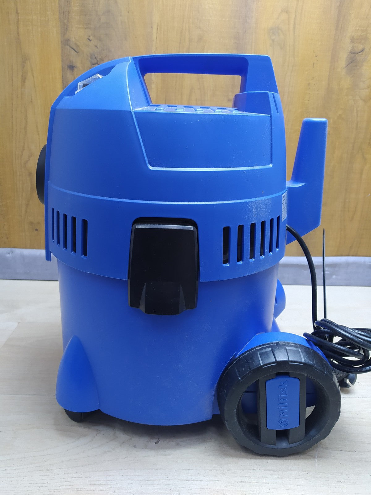 Nilfisk Buddy II 12 Nass-/Trockensauger 1200W (18451119), I35536