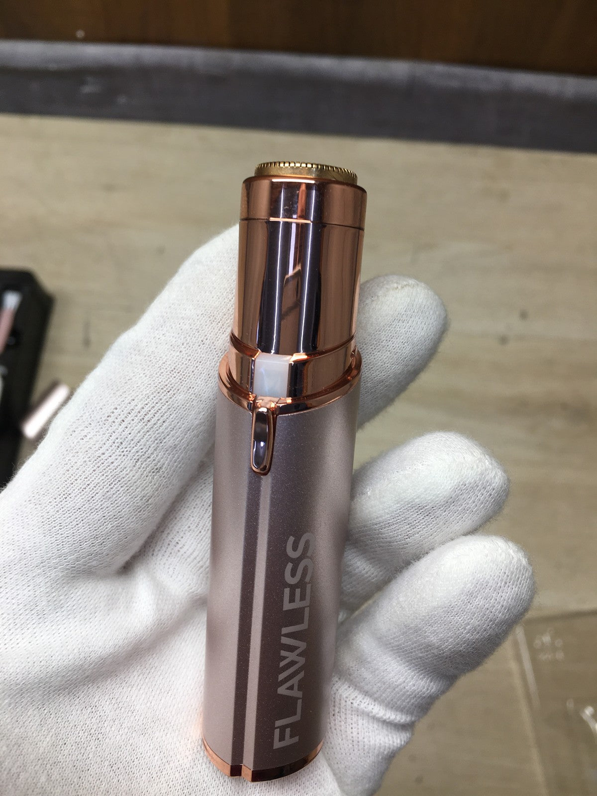 Flawless  FTFF3R Damenbart- und Gesichtshaarentferner, I39159
