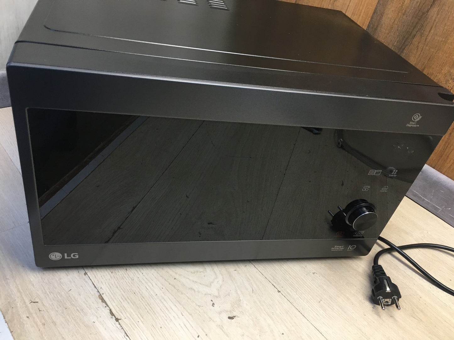 LG MH6565CPW Mikrowelle mit Grill, 25 L, 1000 W, I39787