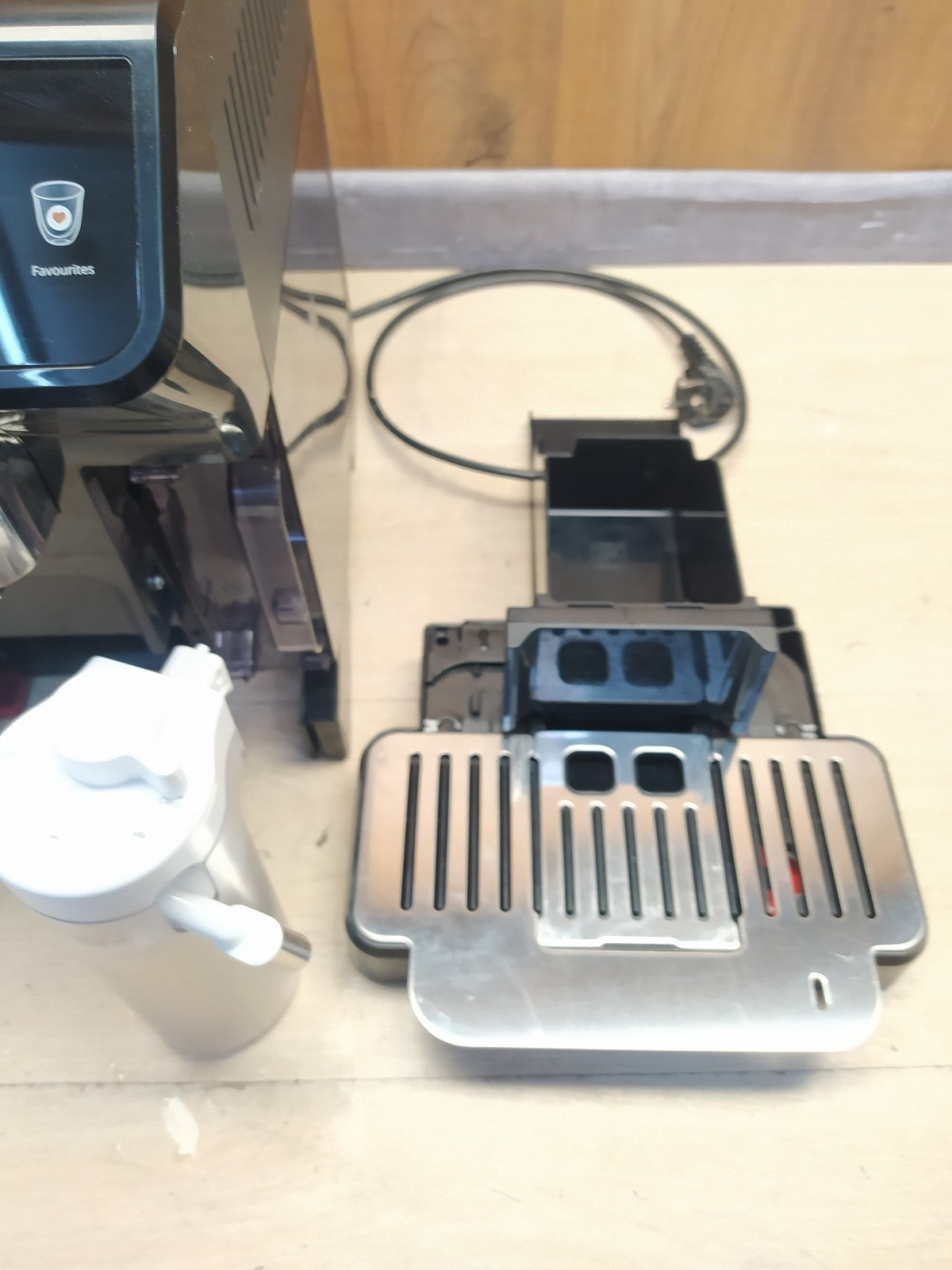 De’Longhi ECAM452.67 Eletta Explore Perfetto Kaffeevollautomat I36929