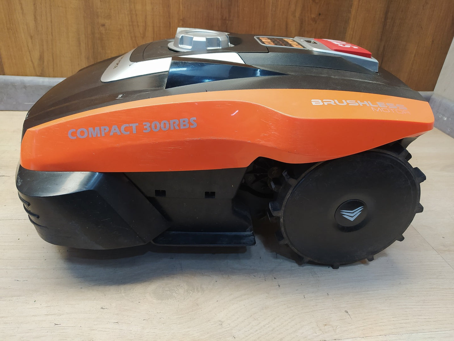 Yard Force FORCE Mähroboter COMPACT 300RBS bis zu 300 qm, I38986