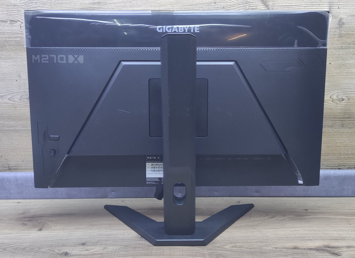 GigaByte M27Q X Monitor 27" WQHD 2560x1440 HDR USB-C AMD FreeSync 240Hz 0.5ms
