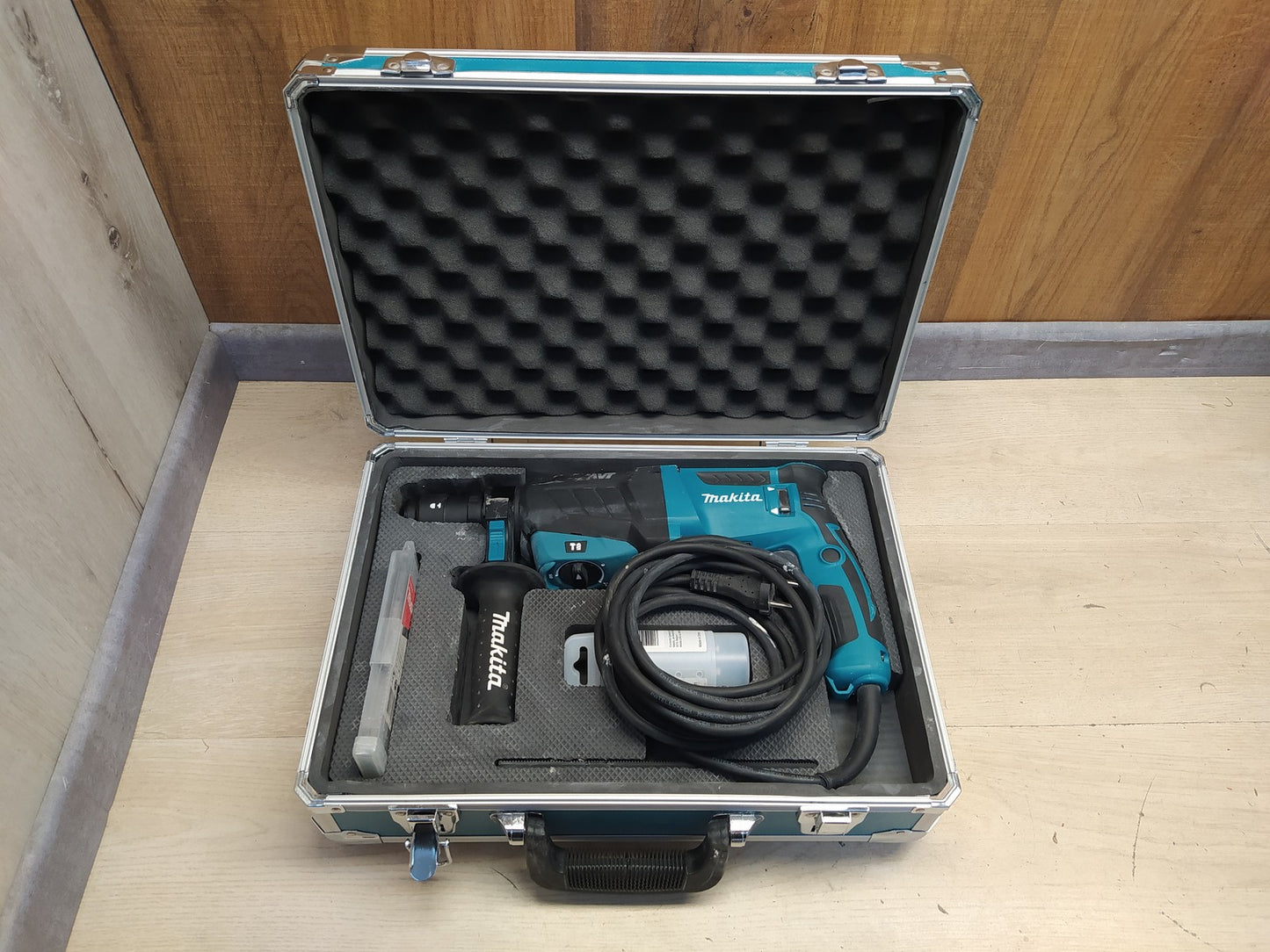 Makita HR2631FT Elektro-Bohr-/Meißelhammer 800W, I38315