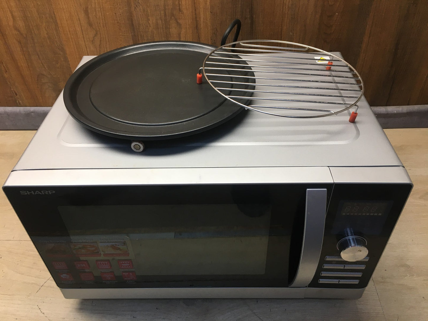 SHARP R843INW Mikrowelle 25 L, 900 W, I38786
