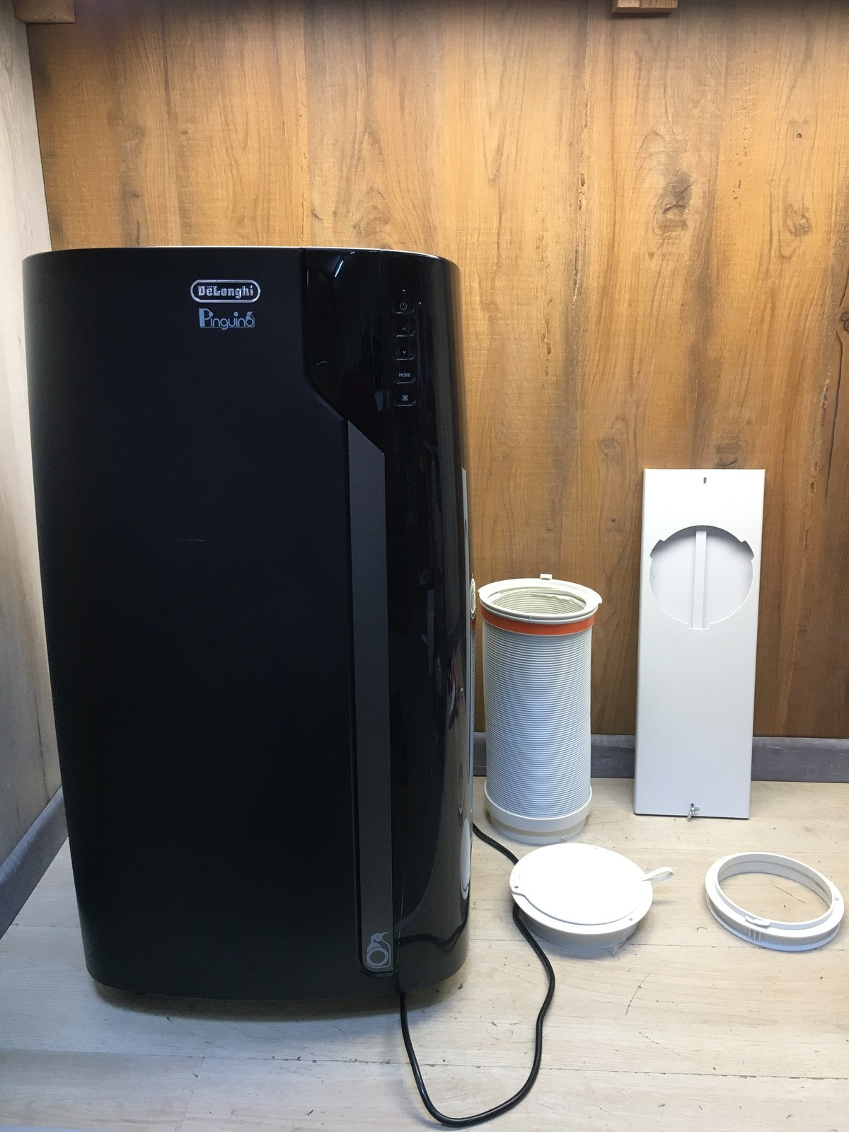 De'Longhi Pinguino PAC EX130 ECOReal Feel Mobiles Klimagerät, EEK: A, I39093