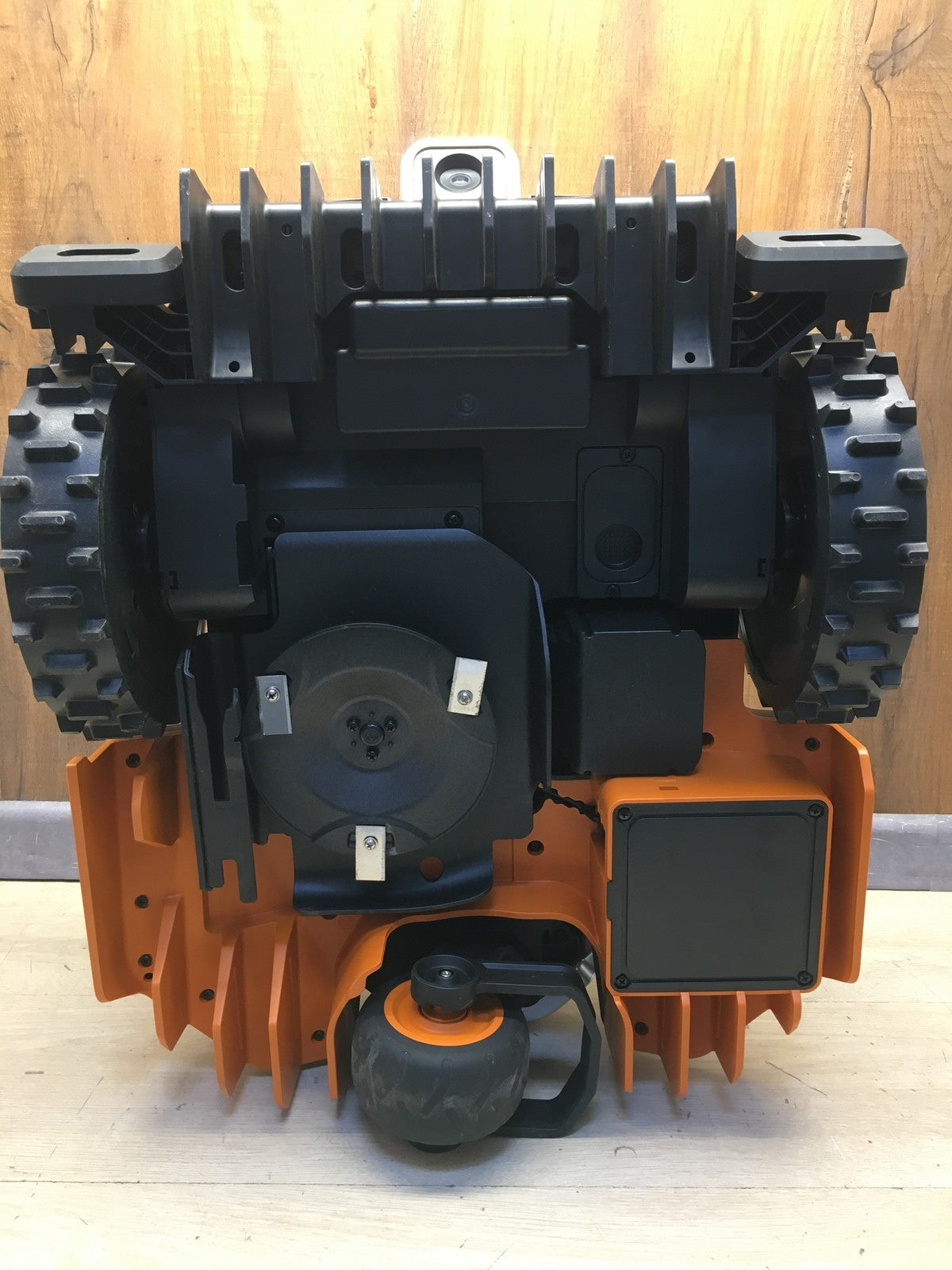 WORX Landroid Vision M600 Mähroboter ohne Begrenzungskabel WR206E.1 I38452