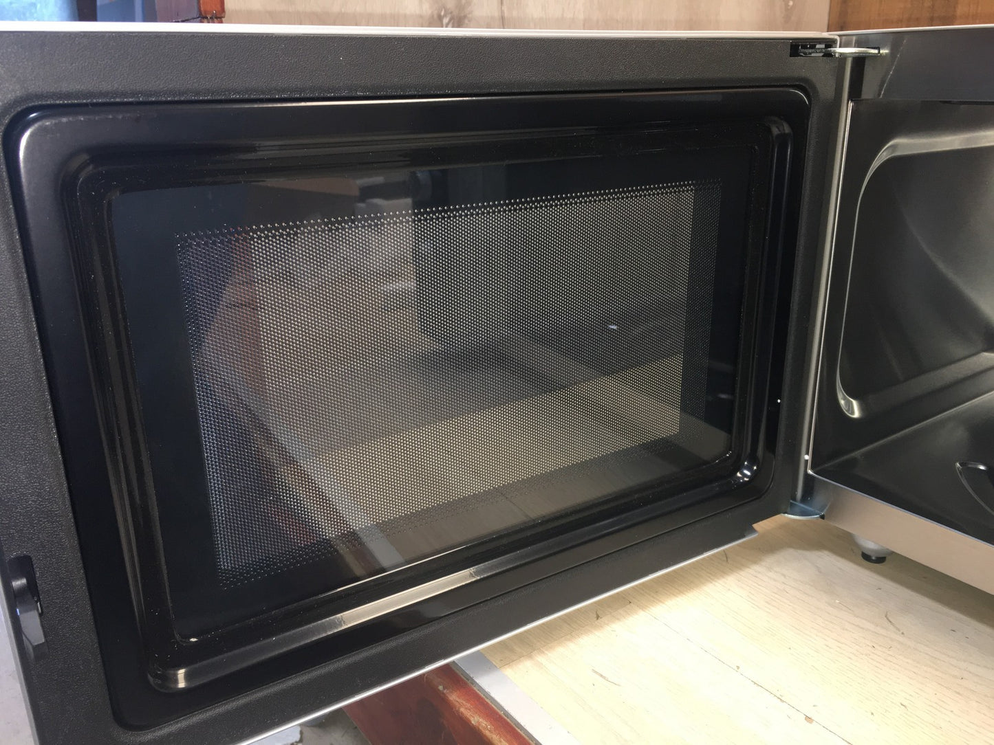 Panasonic NN-CD565B Mikrowelle 27L, Grill 1300W, Mikrowelle 1000W, I38277