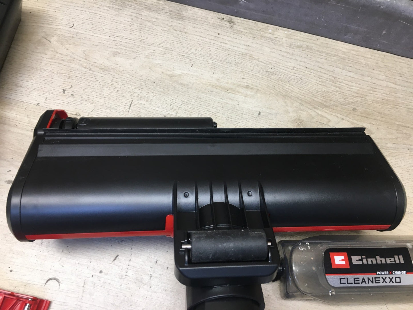 Einhell Akku-Hartbodenreiniger CLEANEXXO Solo, 18 V, 290 mm Bürstenwalze, I38576