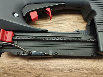 Novus Elektrotacker J-165, rückschlagarmer Universal-Tacker