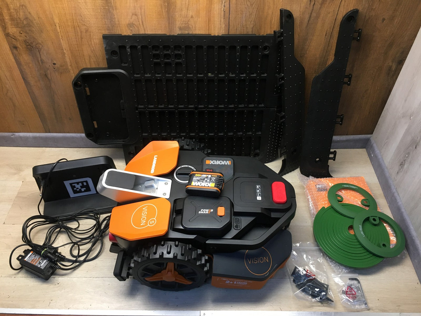 WORX Landroid Vision S250 Mähroboter ohne Begrenzungskabel WR202E, I37832