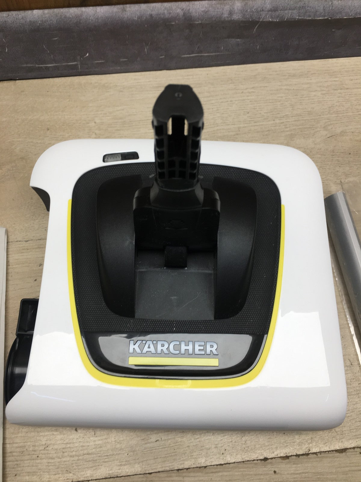 Kärcher 1.258-050.0 Akku-Besen KB 5, elektrischer Besen, I41028