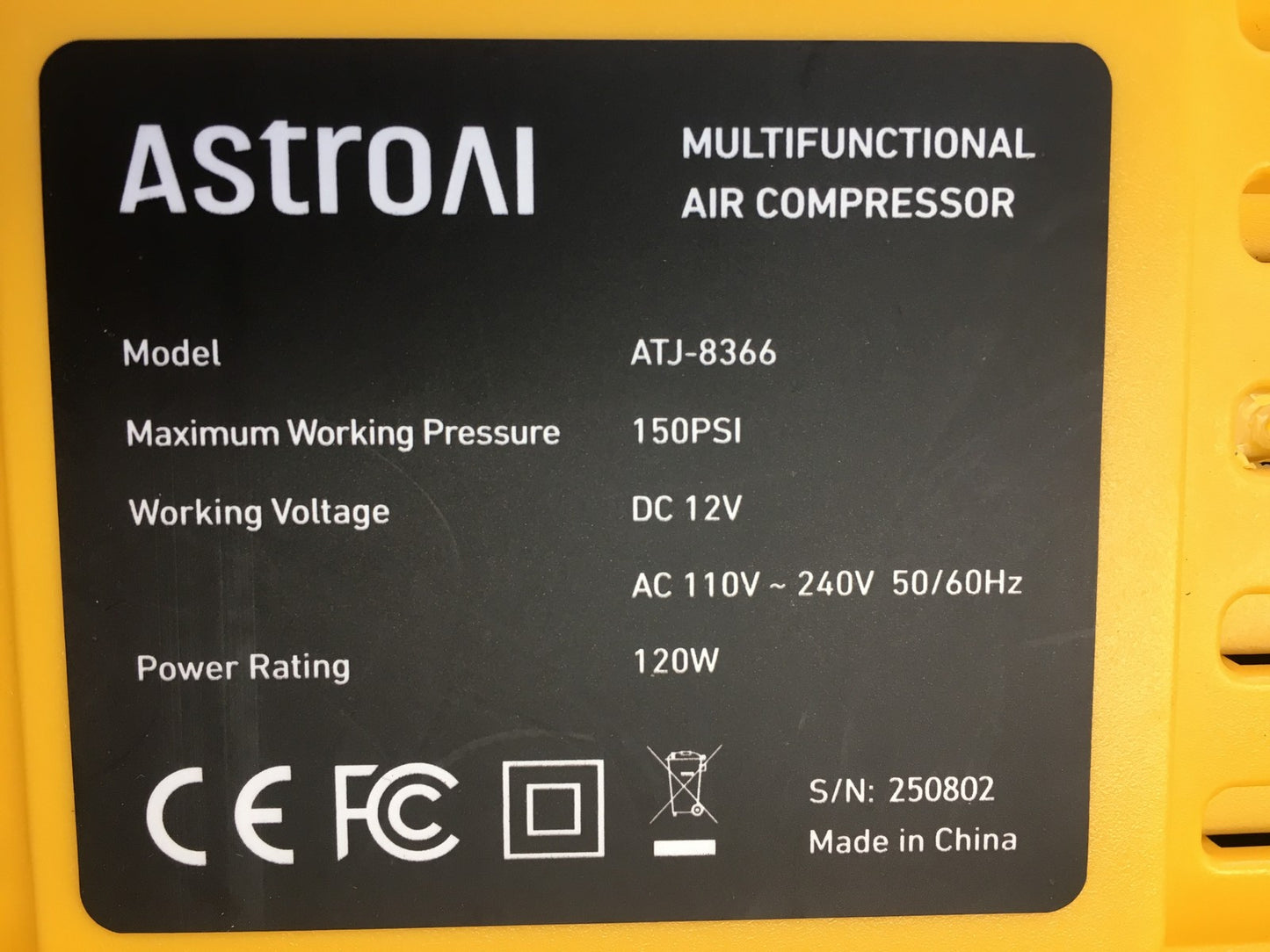 AstroAI ATJ-8366 Luftkompressor Auto 12V DC/230V AC Duale Stromquellen, I38169
