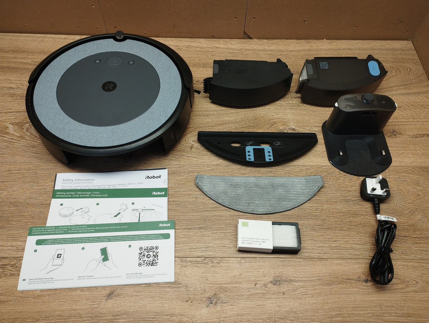 iRobot Roomba Combo i5 Saug-/Wischroboter RVD-Y1, I39750