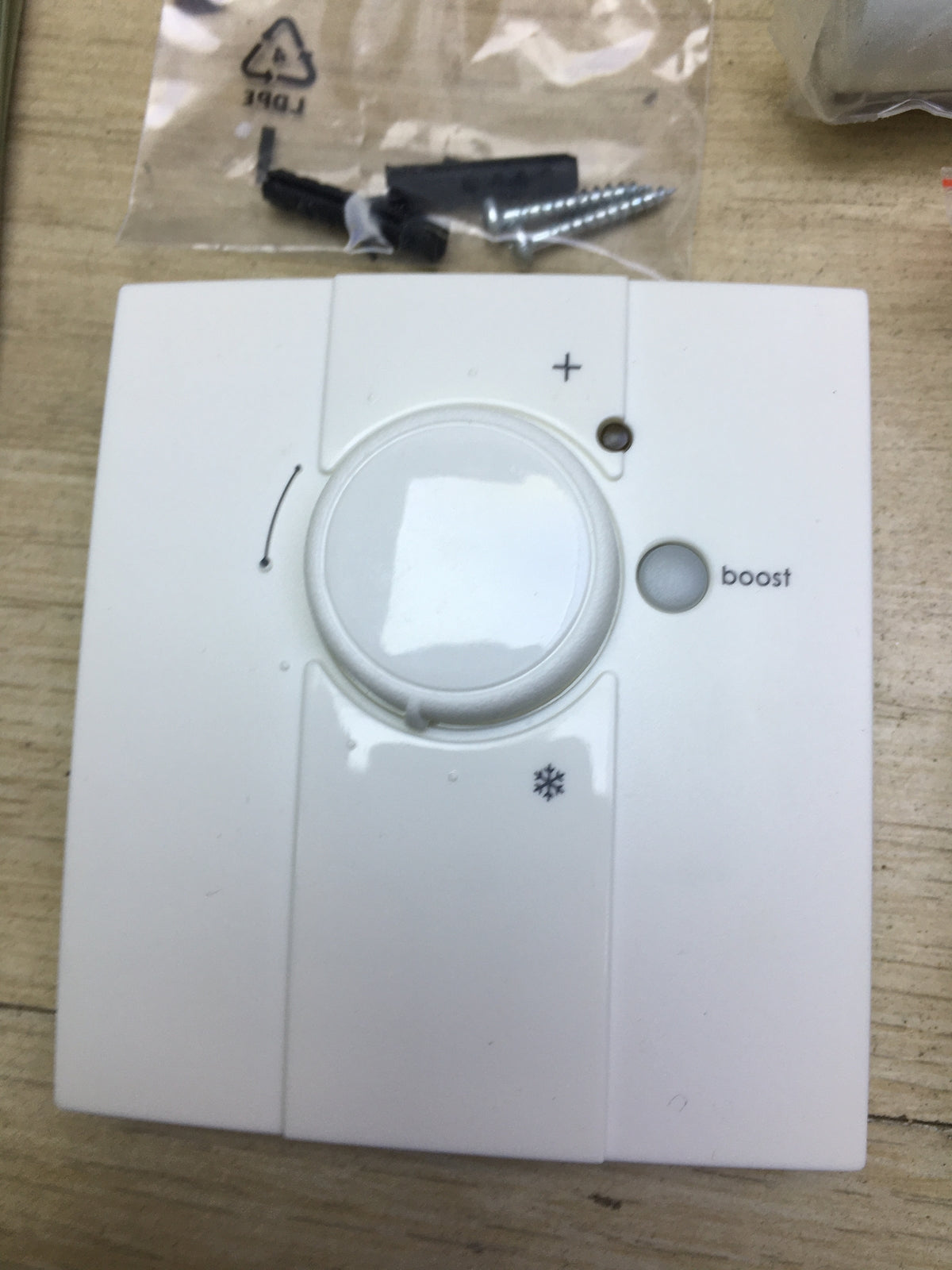 Voltman VOM540002 Designheizkörper  Cara 750 W, I31502