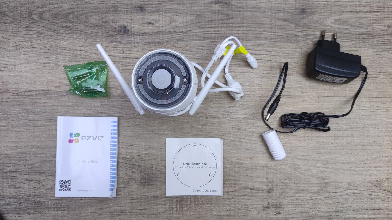 Ezviz ezTube 1080p Full-HD Kamera mit Nachtsicht WLAN CS-CV310, I34974