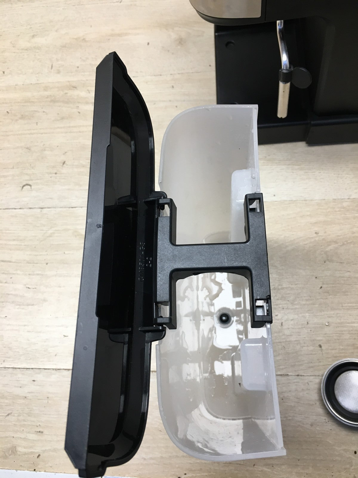 SENYA CM8501BA-GS Kaffeemaschine mit Milchaufschäumer, 850W, I36084