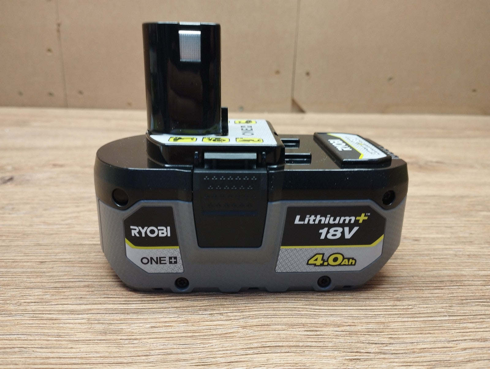 RYOBI 18 V ONE+ Akku-Starter-Set RC18120-140X, 4,0 Ah Akku, I39845