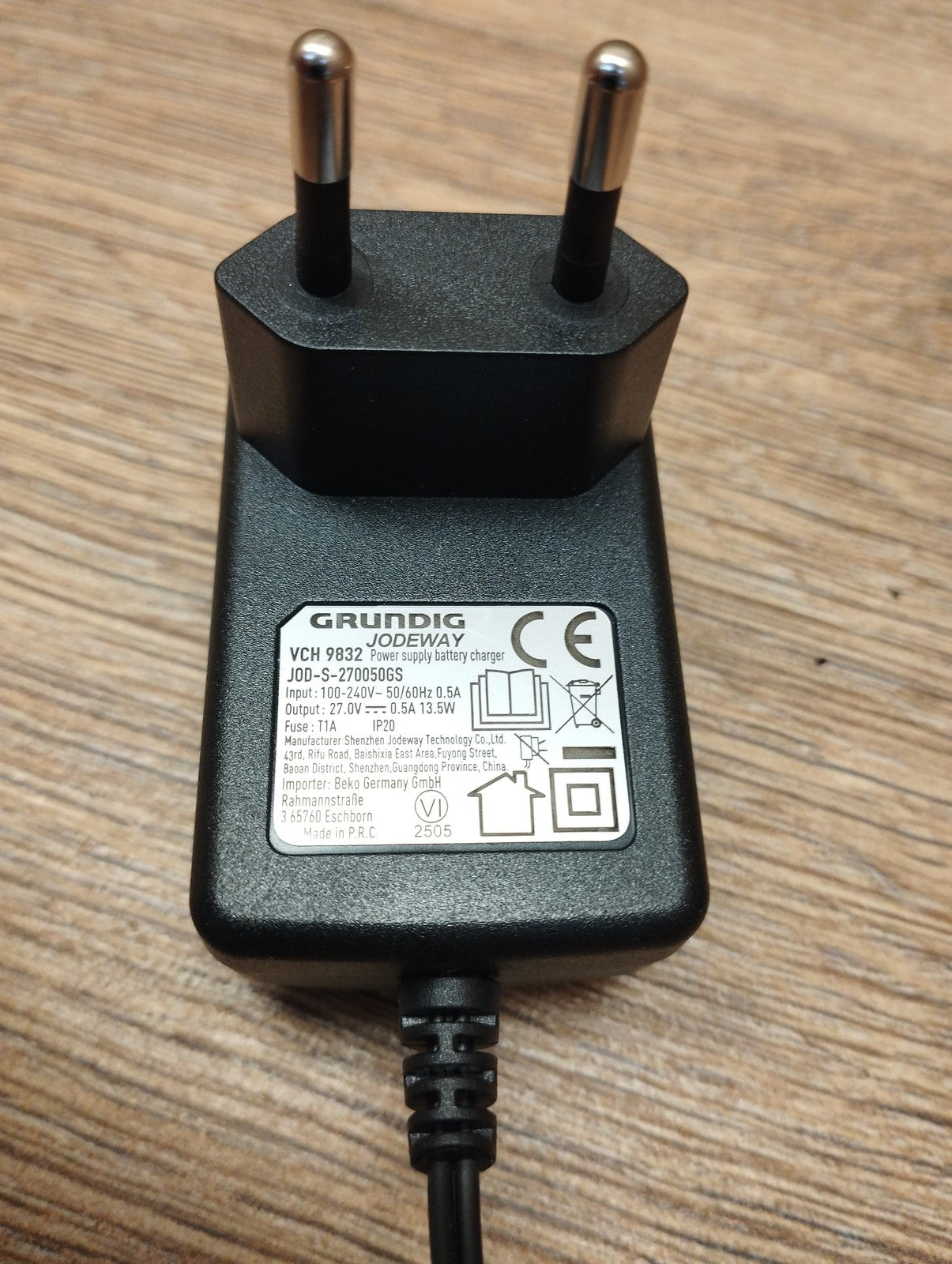 Grundig GMS2500 2 in 1 Akku-Stab-/Handstaubsauger VCH 9832, I39577