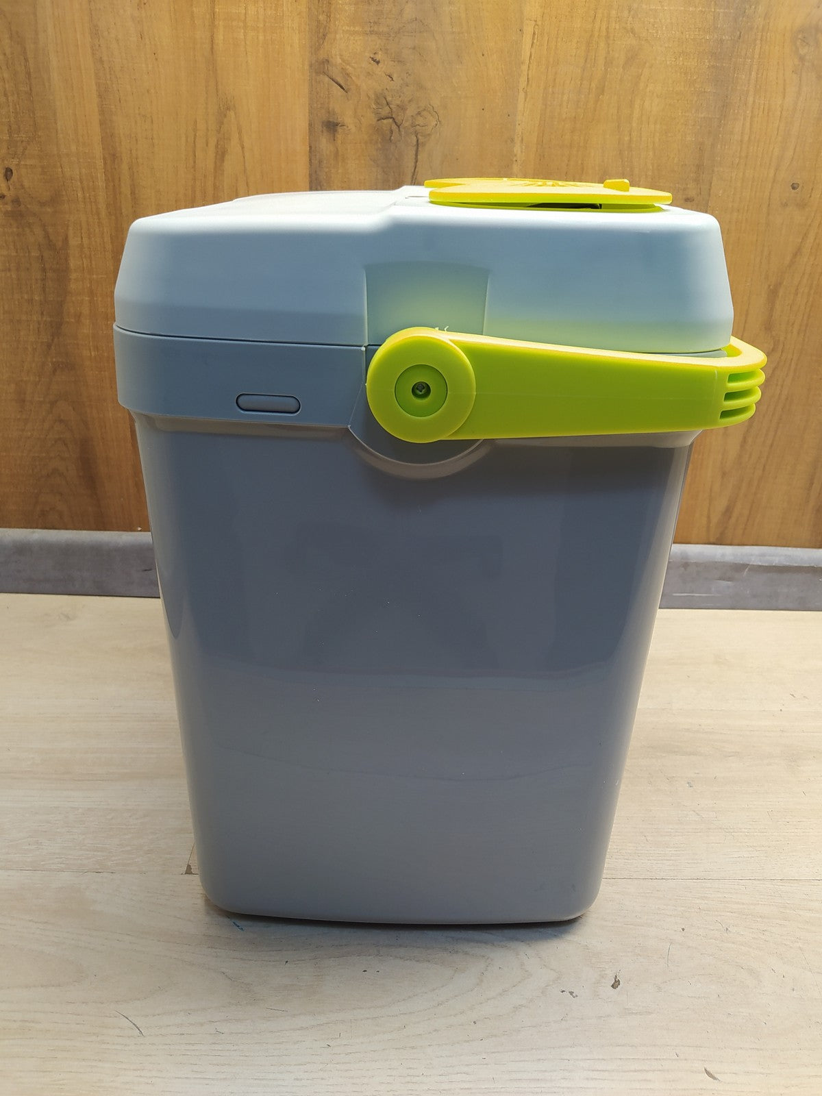 SEVERIN KB 2924 Elektrische Kühlbox (19 L) mit Kühl-/Warmhaltefunktion, I37671