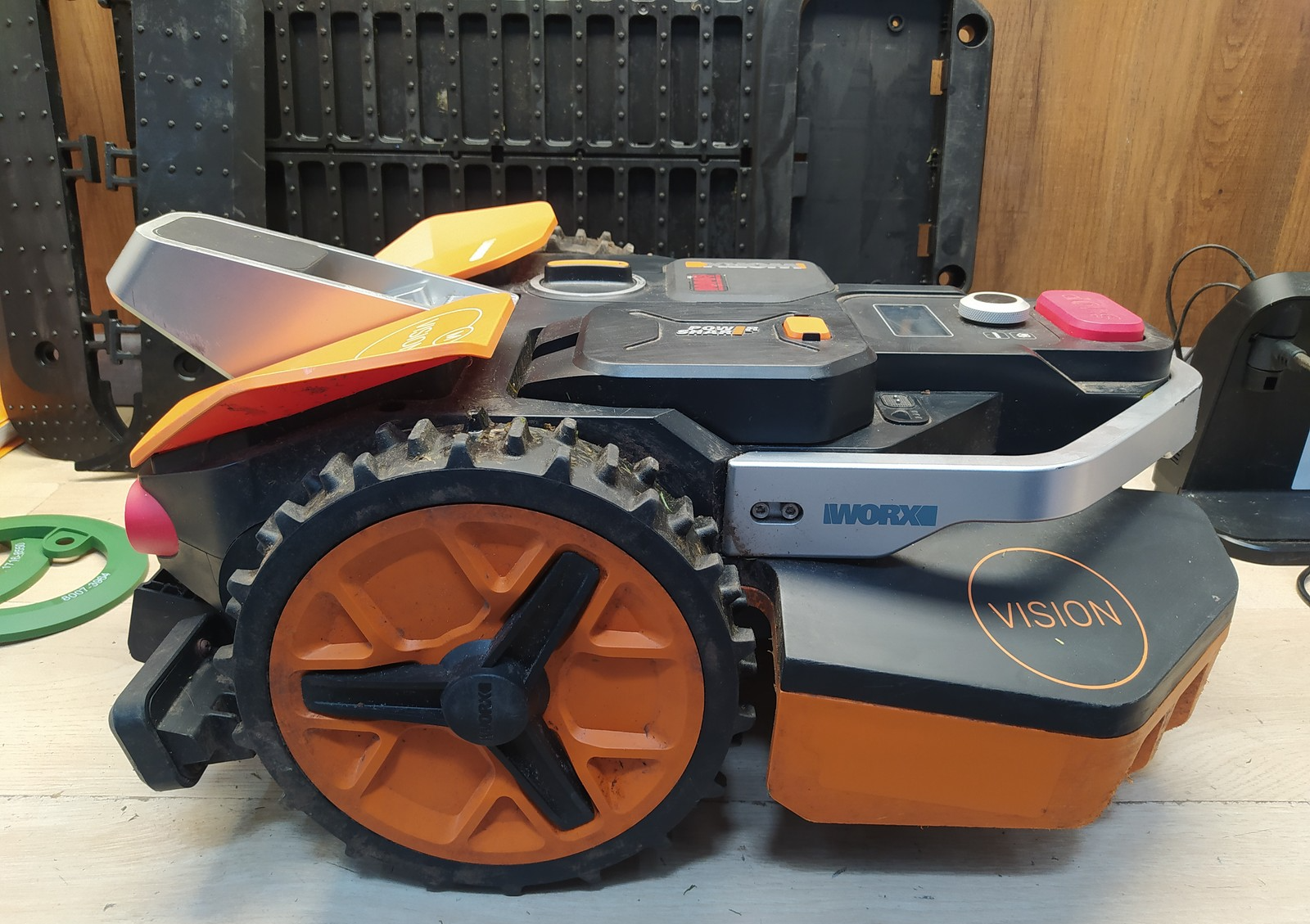 WORX Landroid Vision M600 Mähroboter ohne Begrenzungskabel WR206E.1 I38828