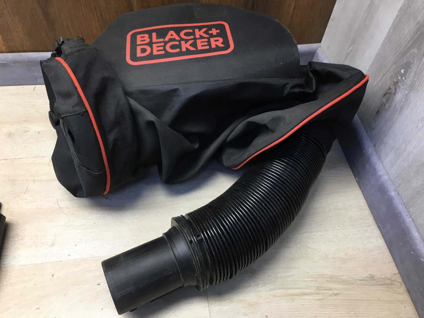 Black&Decker BEBLV300 Elektro-Laubsauger/-bläser 3.0kW 72l, I38356