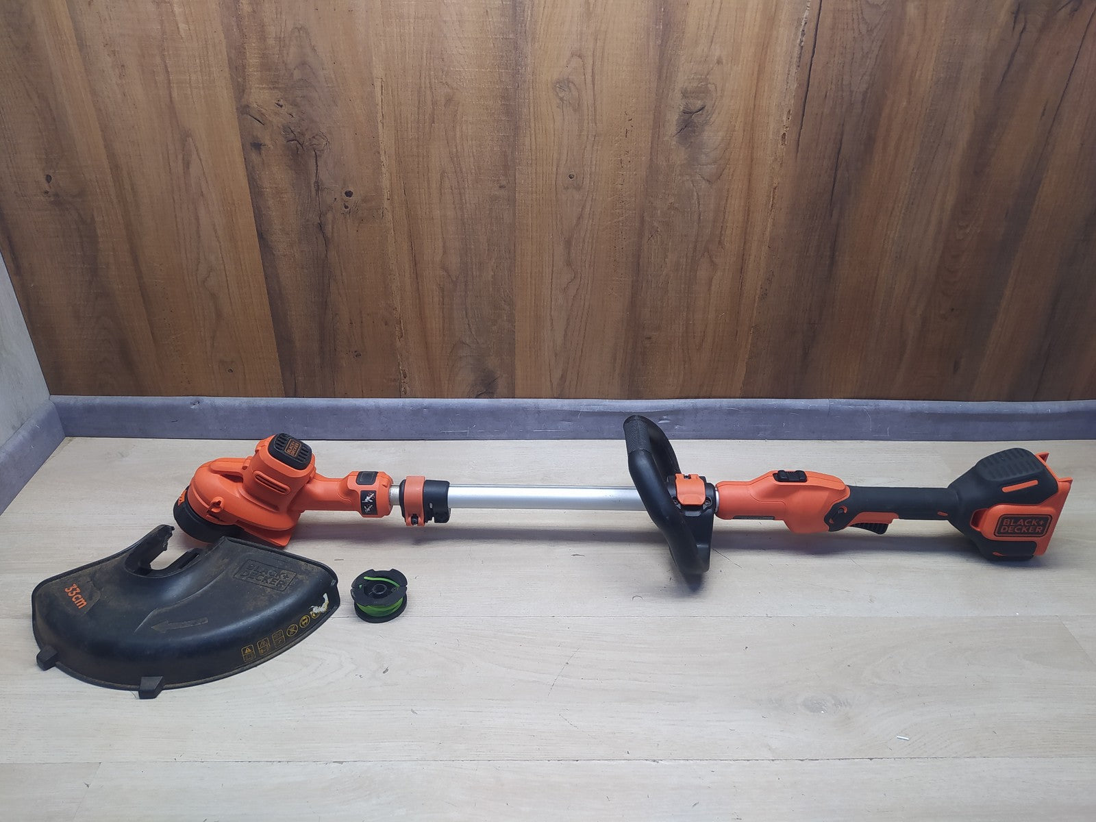 Black+Decker Akku-Rasentrimmer BCSTA536 solo, 36V, Schnittbreite 33 cm, I36686