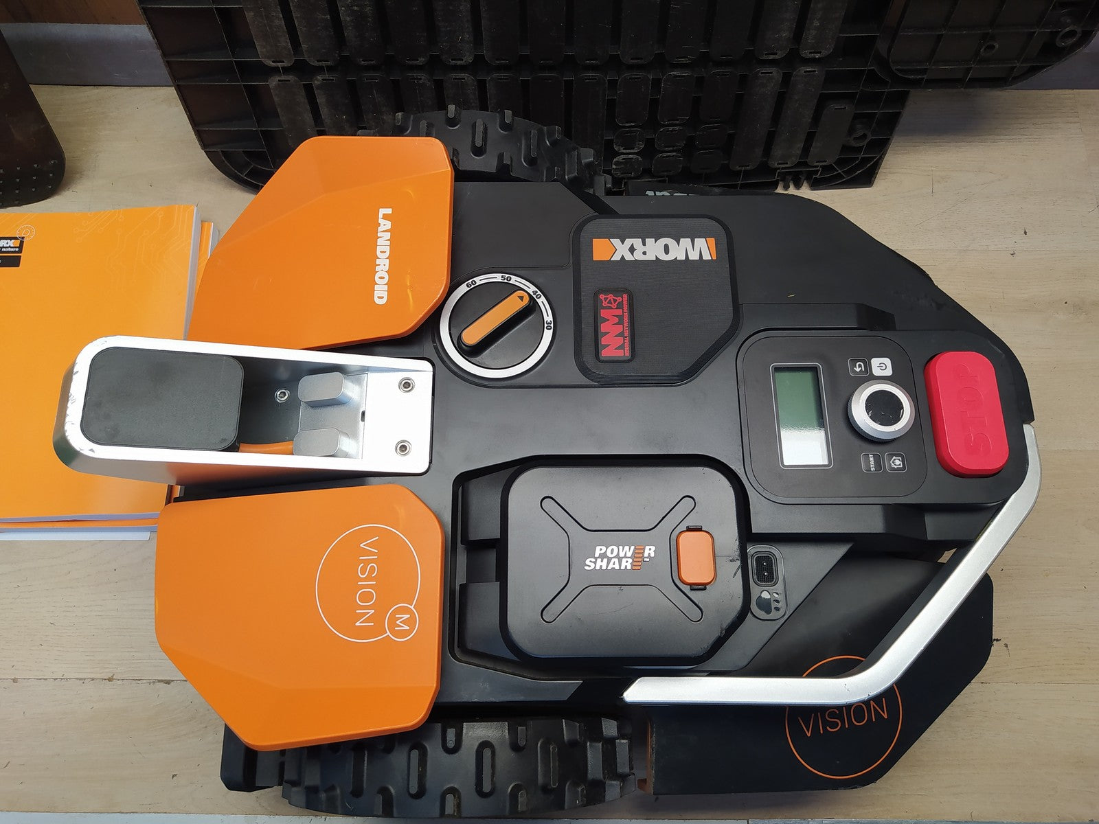 WORX Landroid Vision M550 Mähroboter ohne Begrenzungskabel WR205E, I38590