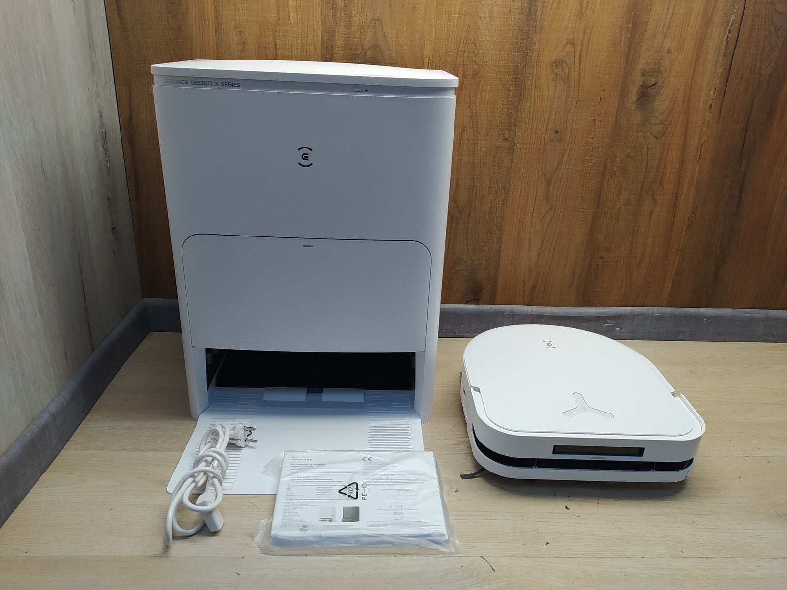 ECOVACS DEEBOT X5 Omni Saugroboter mit Wischfunktion DDX19, 12,800Pa, I36465