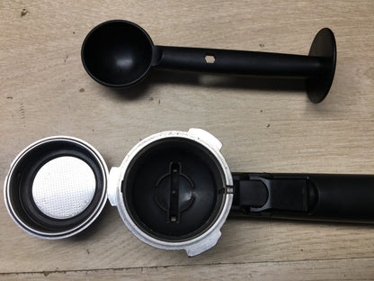 SENYA CM8501BA-GS Kaffeemaschine mit Milchaufschäumer, 850W, I36084