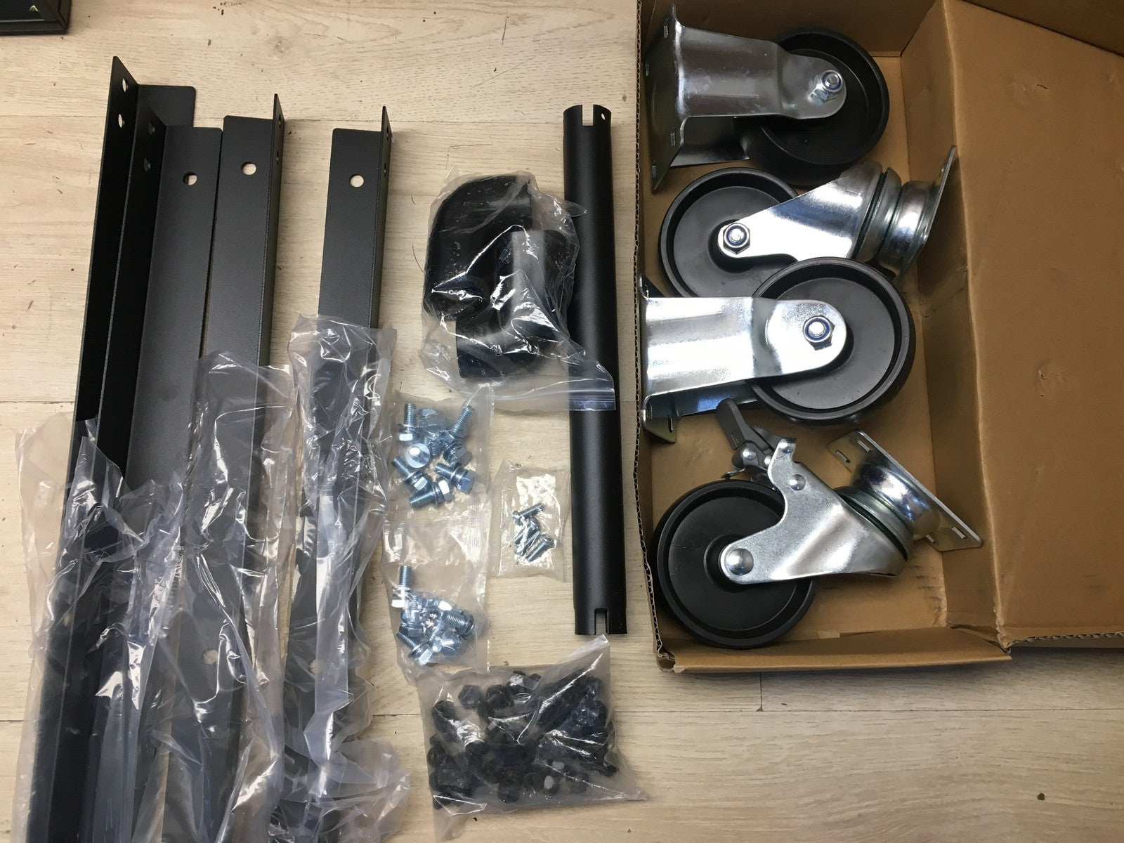 BRILLIANT TOOLS BT150900 Service-Wagen 763x443x843mm (LxBxH), I36509