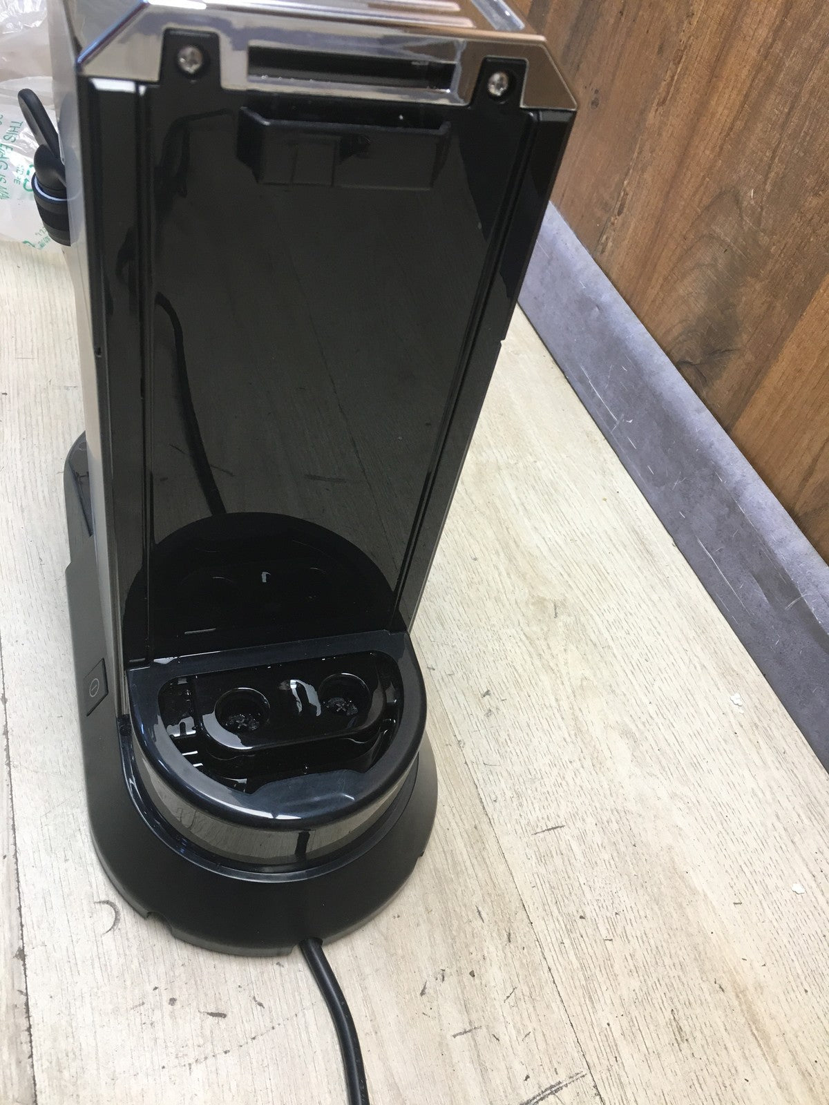 De'Longhi EC685.BK Espressomaschine mit Milchaufschäumer, I39727