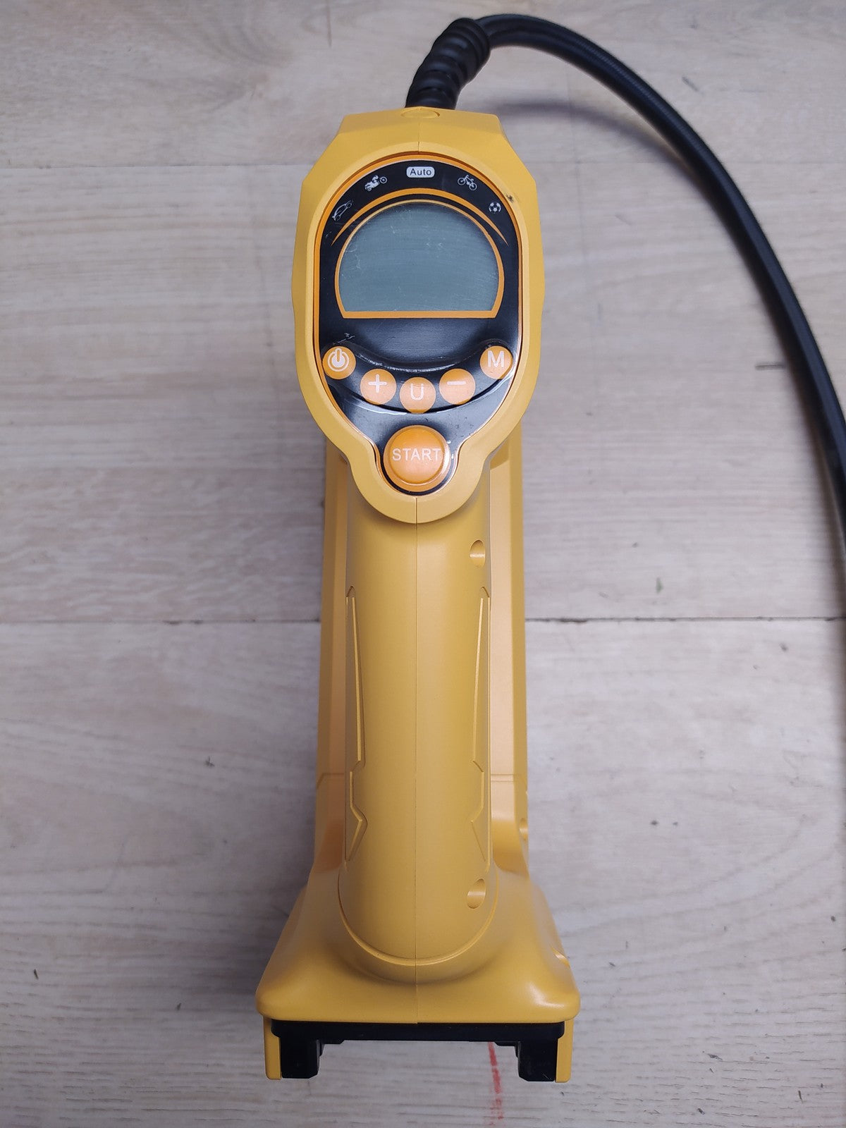 QUPERR WTL-0201B Akku-Kompressor Solo, kompatibel mit Dewalt 18V Akku, I37910