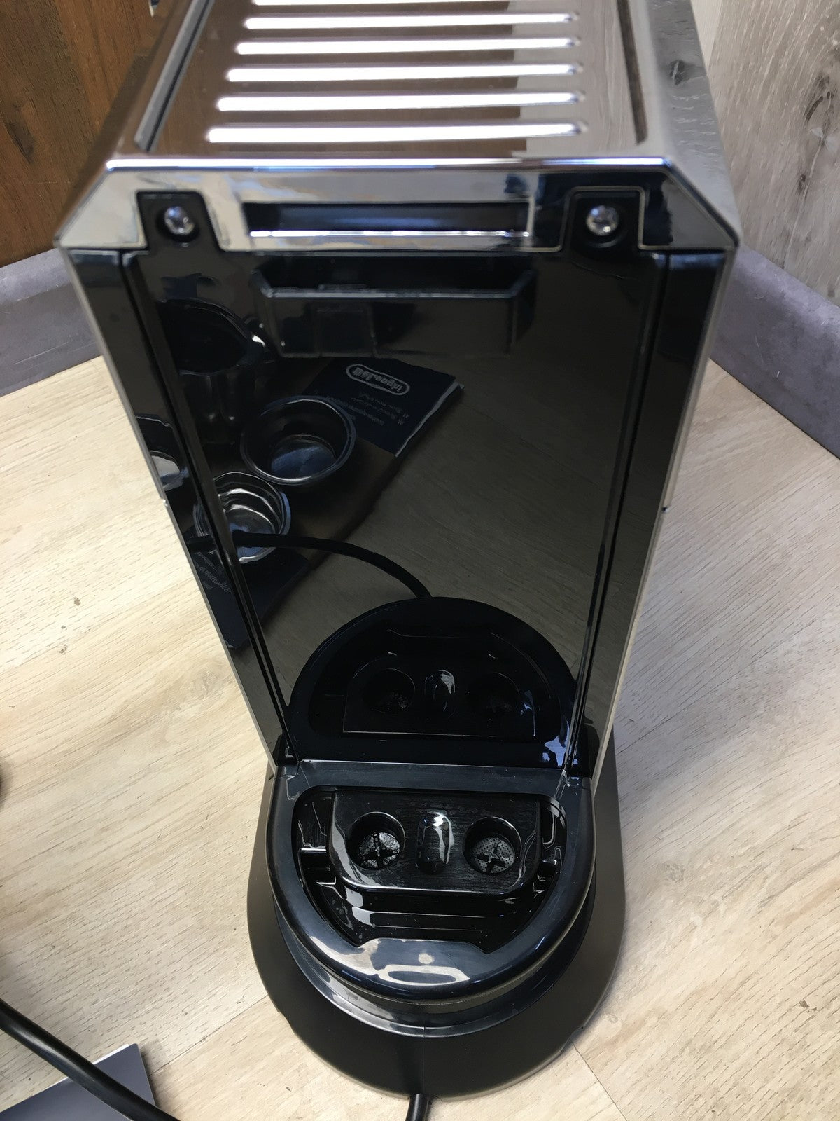 De'Longhi EC685.M Espressomaschine mit Milchaufschäumer, 1350W, I36306