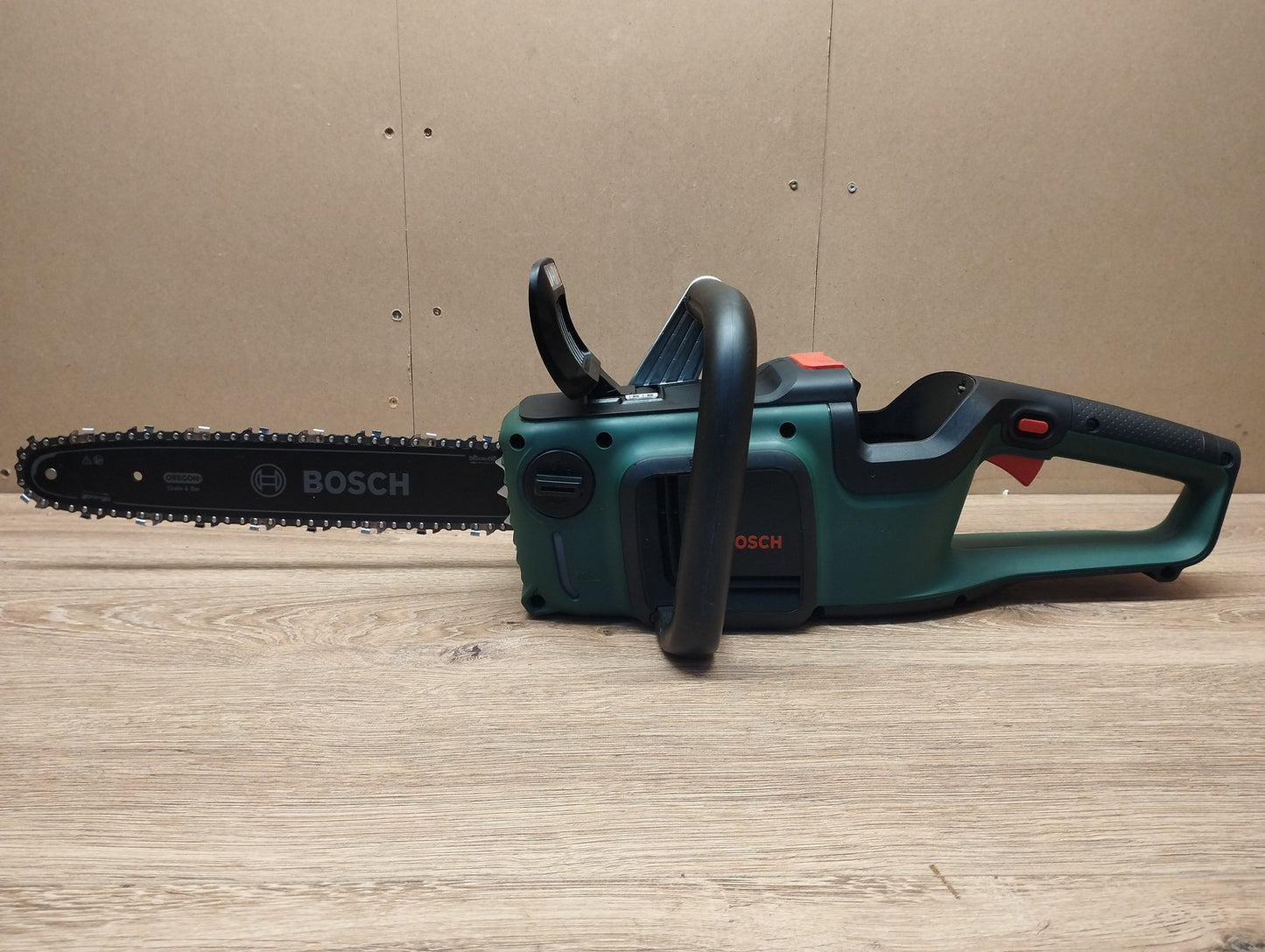 Bosch Akku-Kettensäge AdvancedChain 36V-35-40 Solo, I39924