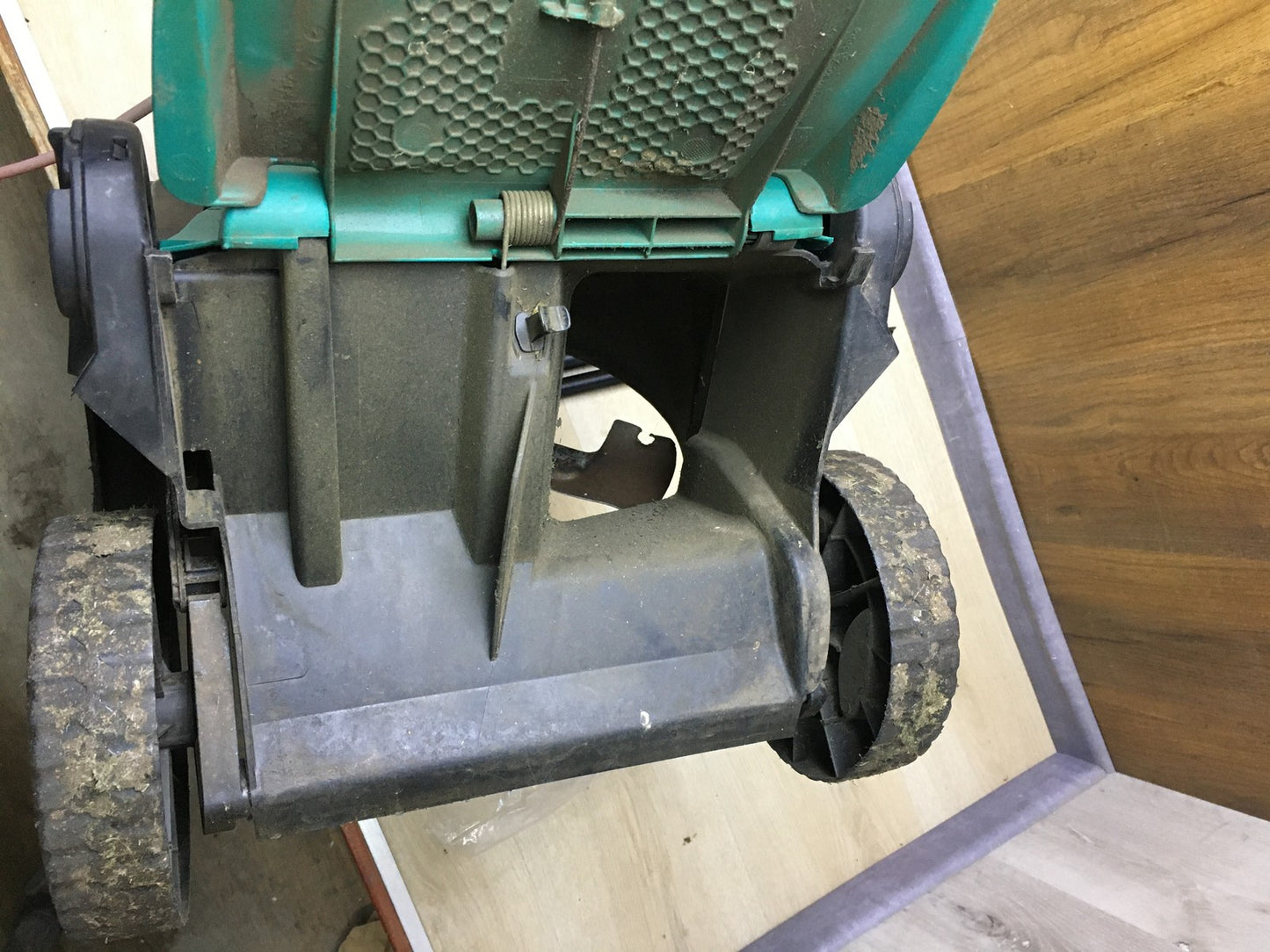 Bosch DIY ARM 34 Elektro-Rasenmäher Grasfangbox 1300 W, I35687