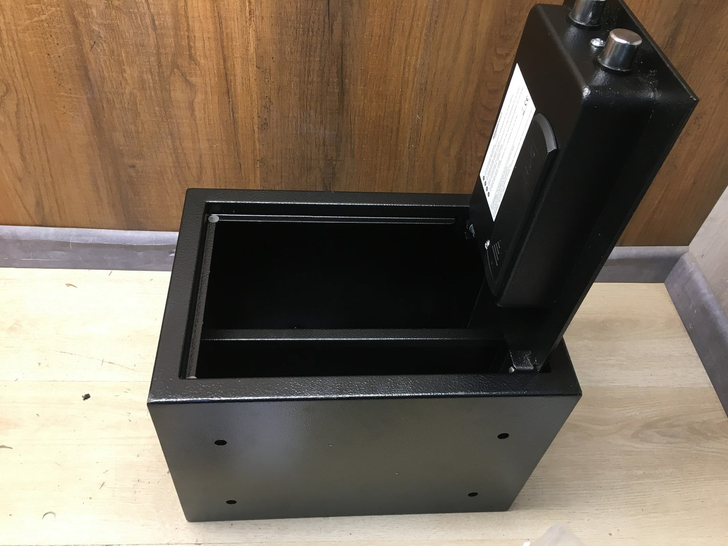 Amazon Basics Tresor Sicherheitstresor 28L Elektronikschloss schwarz I37041