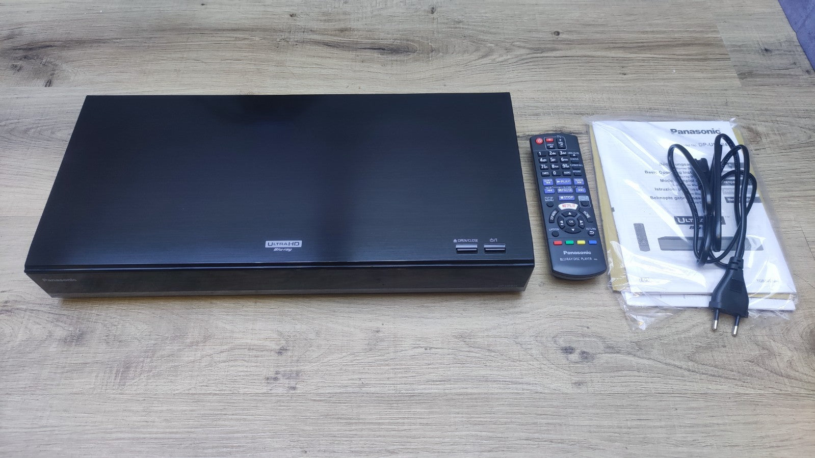 Panasonic DP-UB824 UHD Blu-ray Player I37780